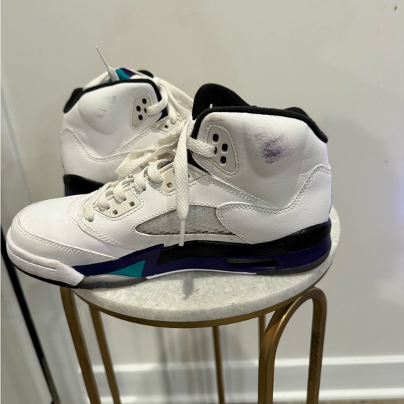 Air Jordan 5 Retro GS Grape 2013 - Picture 4 of 6